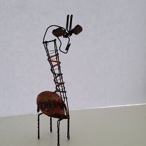 Rootz Scooby Giraffe Sculpture - Beaded